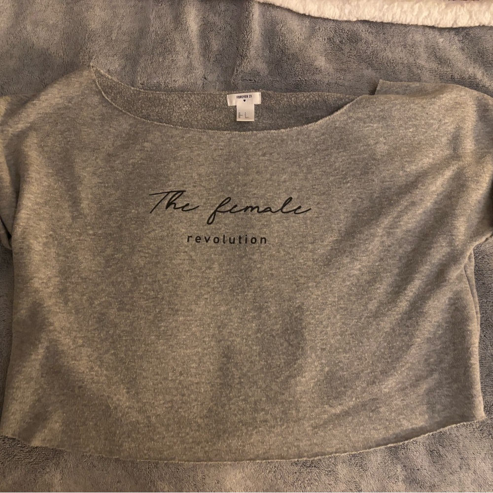 Basically new. Forever 21 small women’s cropped top